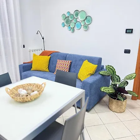 Chloe's A Fiera Di Roma Appartement *